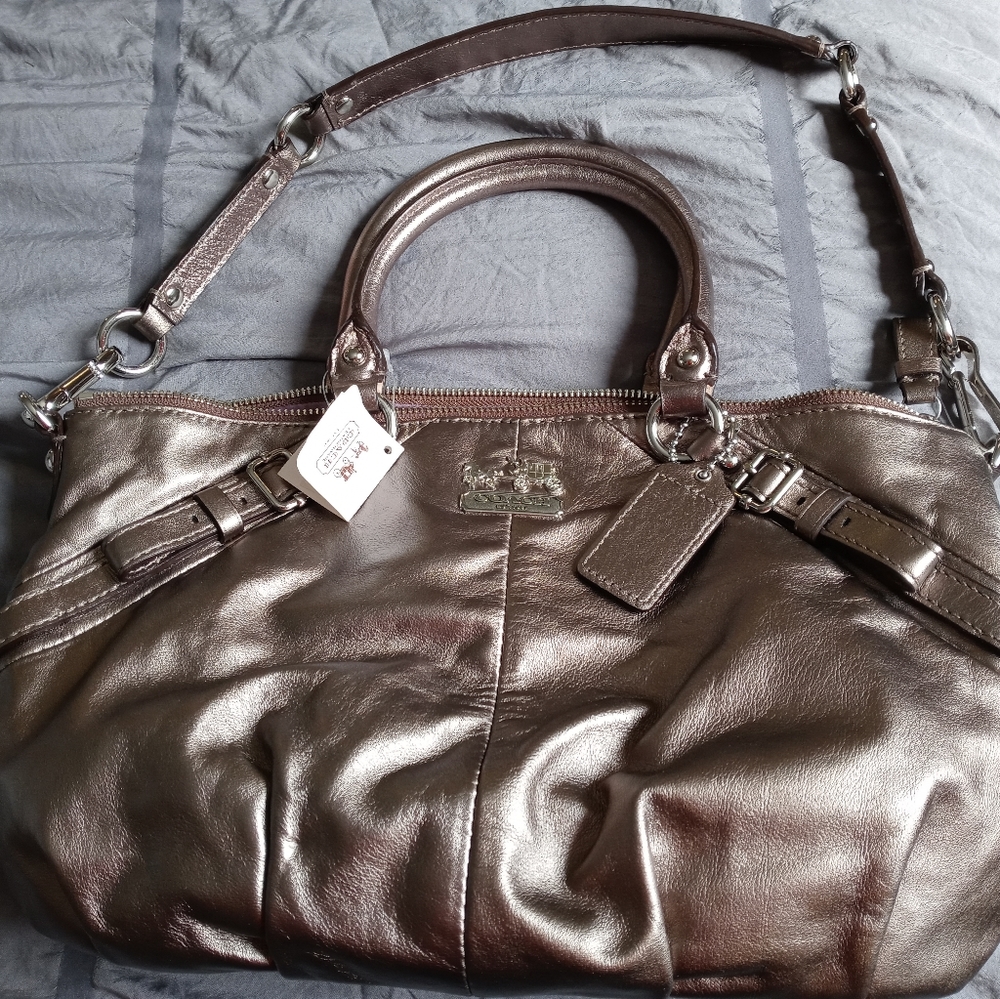 *NWT*Authentic Coach Purse